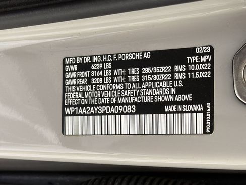 Certified 2023 Porsche Cayenne AWD/4WD image 28