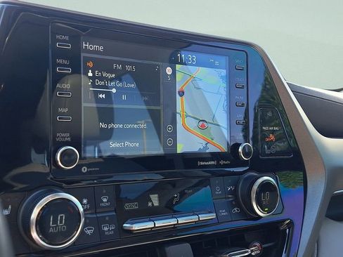 Used 2022 Toyota Highlander XLE image 17