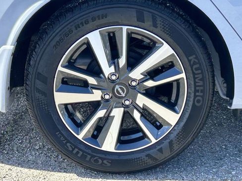 New 2025 Nissan Versa SV w/ Trunk Package image 7