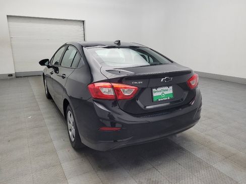 Used 2018 Chevrolet Cruze LS image 5