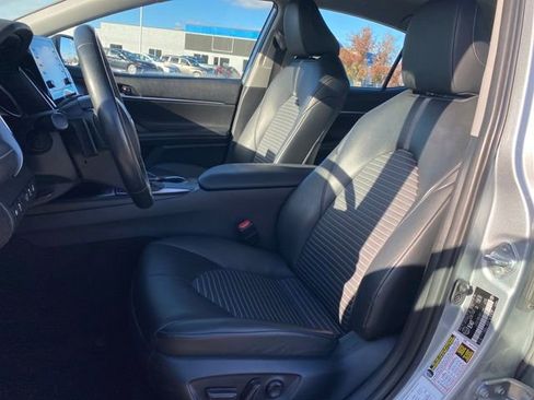 Used 2023 Toyota Camry SE image 14