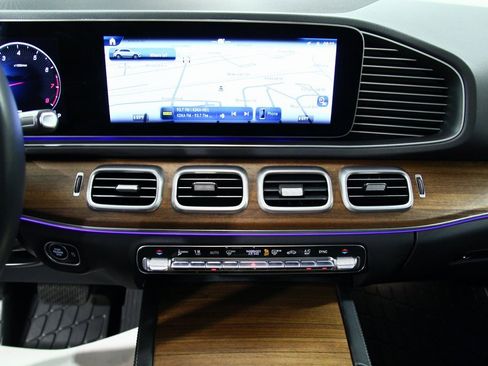 Used 2025 Mercedes-Benz GLE 350 4MATIC image 21