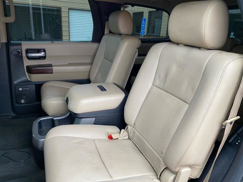 Used 2012 Toyota Sequoia Platinum image 8