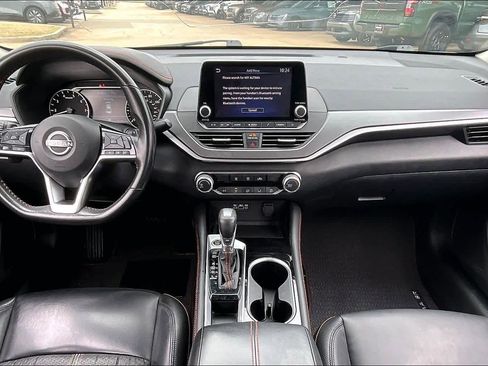 Certified 2023 Nissan Altima 2.5 SR image 12