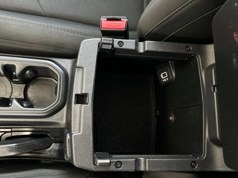 Used 2023 Jeep Wrangler Unlimited w/ Cold Weather Group image 33