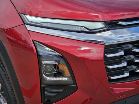 New 2026 Chevrolet Equinox LT FWD image 10