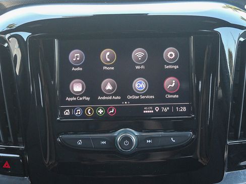 Used 2023 Chevrolet Traverse LT FWD image 15