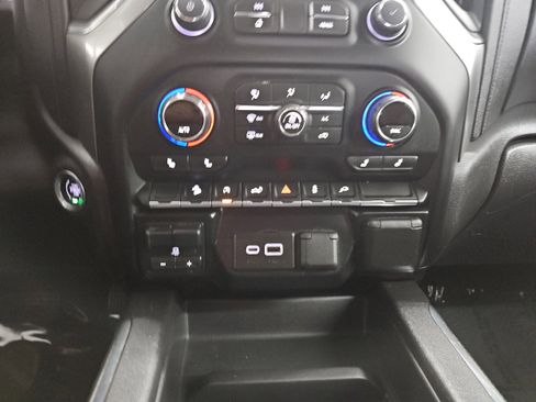 Used 2021 Chevrolet Silverado 1500 RST w/ All Star Edition Plus AWD/4WD image 18