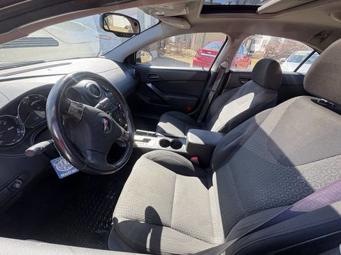 Used 2009 Pontiac G6 Sedan w/ Sun And Sound Package image 6