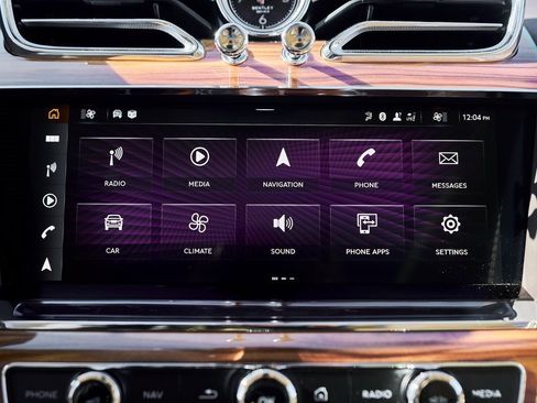 Used 2023 Bentley Bentayga Extended Wheelbase image 74