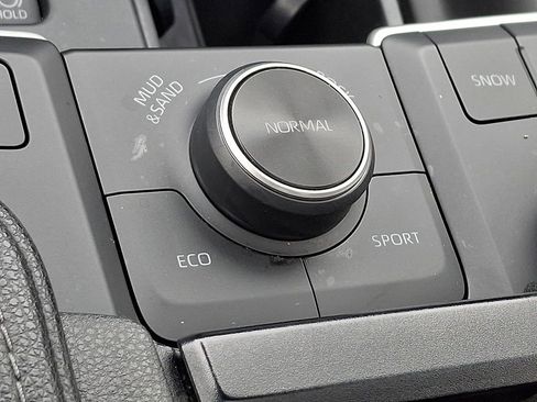 Used 2024 Toyota Grand Highlander AWD image 27