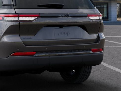 New 2025 Jeep Grand Cherokee Limited image 39