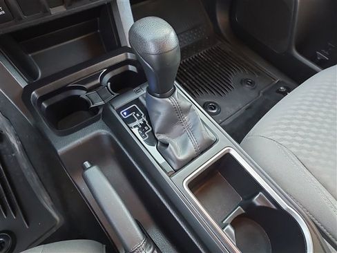 Used 2022 Toyota Tacoma SR image 19