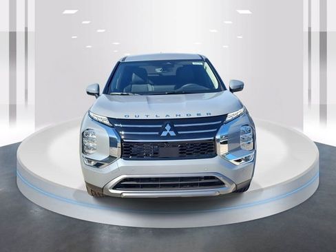 New 2026 Mitsubishi Outlander SE image 2