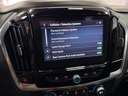 Used 2022 Chevrolet Traverse LT w/ LPO, Floor Liner Package image 22