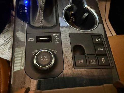 Used 2023 Toyota Highlander Platinum image 35