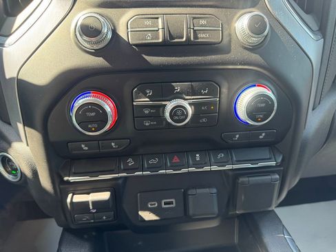 Used 2022 GMC Sierra 1500 Elevation w/ Preferred Package AWD/4WD image 18