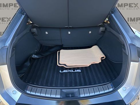 Used 2024 Lexus RZ 300e Premium image 29