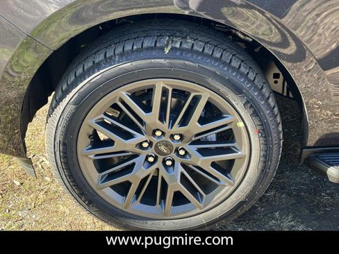 New 2026 Ford Expedition Platinum w/ Stealth Appearance Package image 11