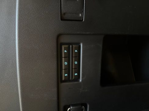 Used 2023 Ford Expedition Limited AWD/4WD image 38