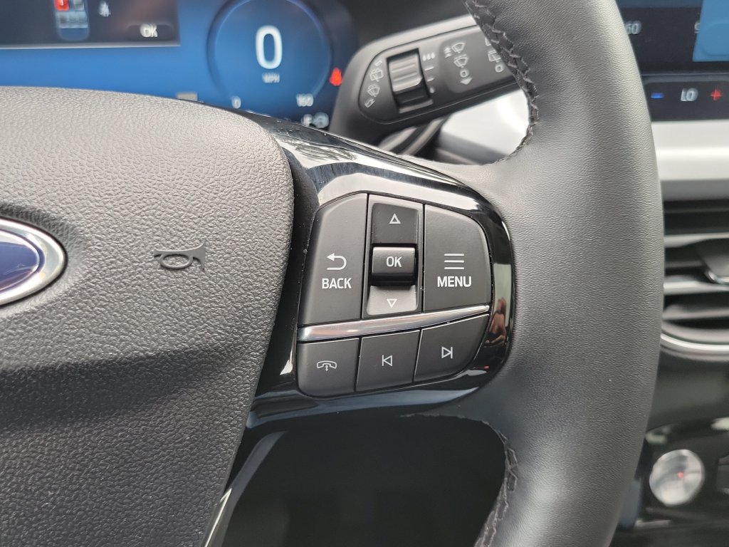 Certified 2025 Ford Escape Platinum AWD/4WD image 21