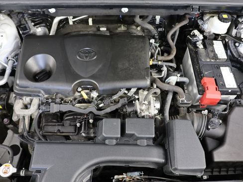Used 2022 Toyota RAV4 XLE Premium AWD/4WD image 25