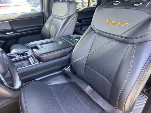 Used 2025 Ford Expedition Tremor image 16