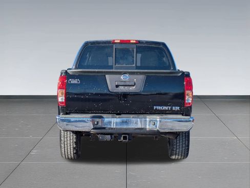 Used 2016 Nissan Frontier SV image 5