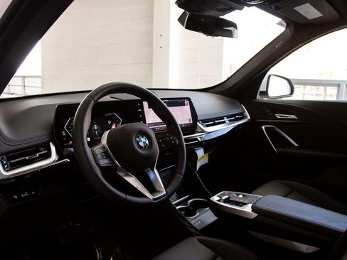 Certified 2025 BMW X1 xDrive28i w/ Convenience Package image 15