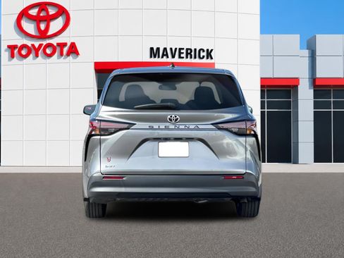 New 2026 Toyota Sienna LE FWD image 4