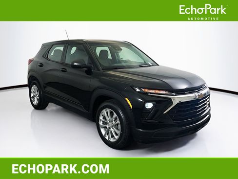Used 2024 Chevrolet TrailBlazer LS image 1
