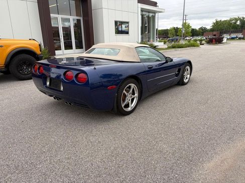 Used 2004 Chevrolet Corvette Convertible w/ Preferred Equipment Group RWD image 3