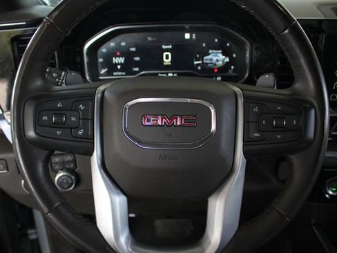 Used 2023 GMC Sierra 1500 SLT image 12
