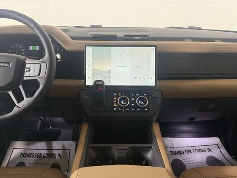 New 2026 Land Rover Defender 110 X-Dynamic SE image 22
