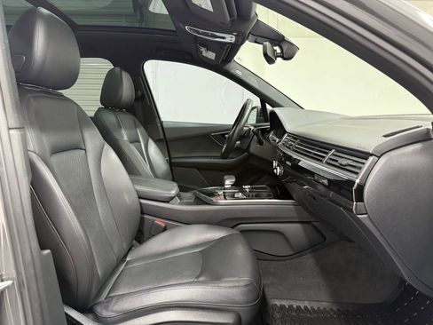 Used 2019 Audi Q7 3.0T Premium Plus w/ Premium Plus Package image 11