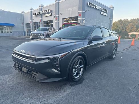 Used 2026 Kia K4 FWD image 3
