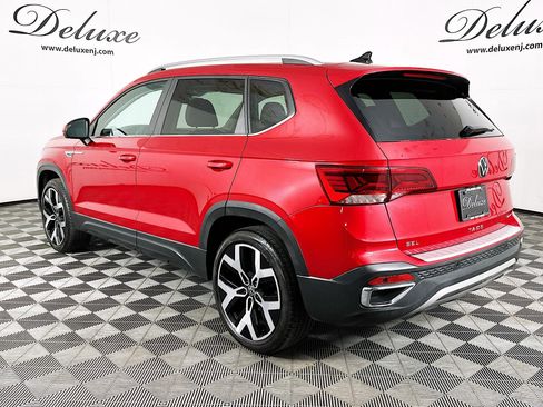 Used 2023 Volkswagen Taos SEL image 4