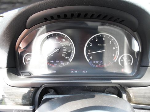Used 2013 BMW 528i xDrive Sedan AWD/4WD image 14