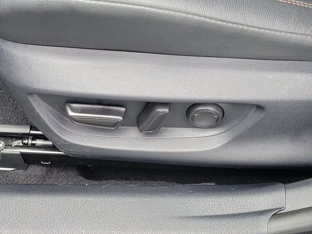 Used 2025 Toyota Camry XLE FWD image 17