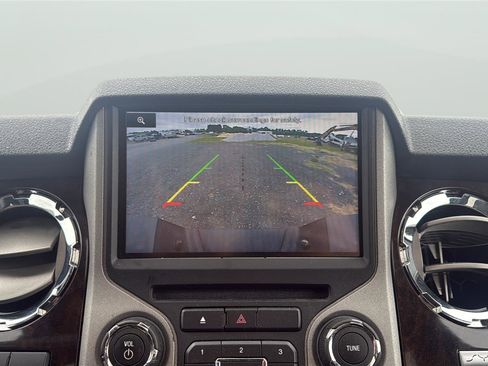 Used 2015 Ford F250 Platinum w/ FX4 Off-Road Package AWD/4WD image 19