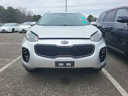 Used 2018 Kia Sportage LX w/ LX Technology Package image 6