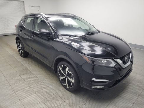 Used 2022 Nissan Rogue Sport SL w/ Premium Package image 11