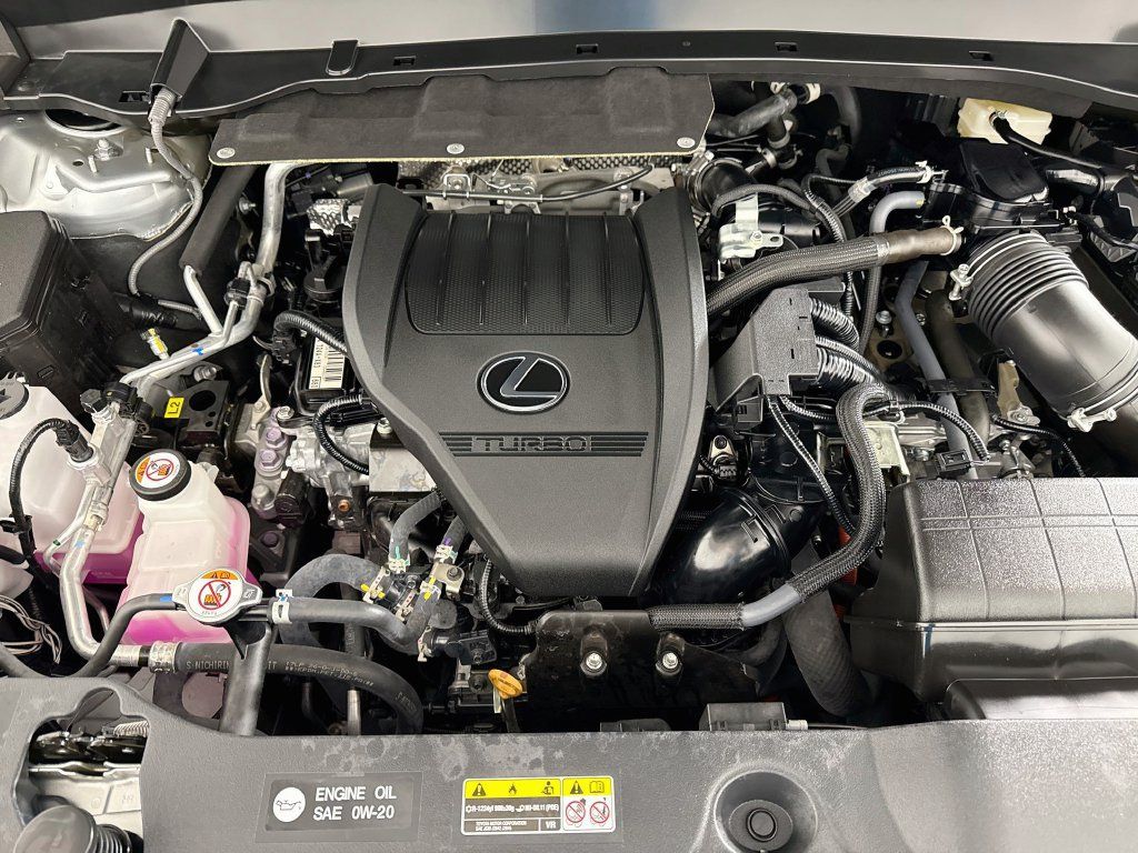 Certified 2026 Lexus TX 500h AWD w/ Technology Package image 31