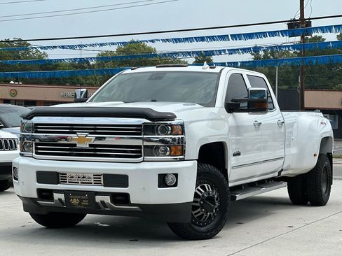 Used 2016 Chevrolet Silverado 3500 High Country w/ Duramax Plus Package AWD/4WD image 3