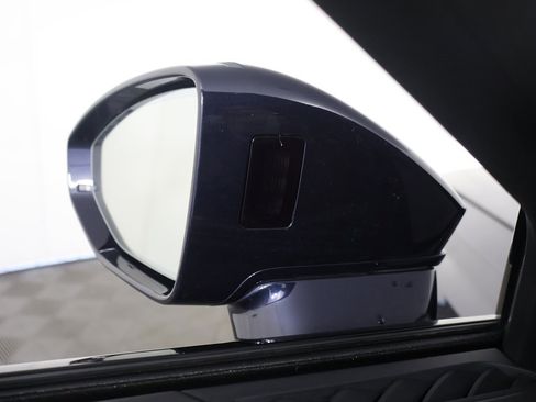 Used 2023 Audi A8 L 3.0T image 40