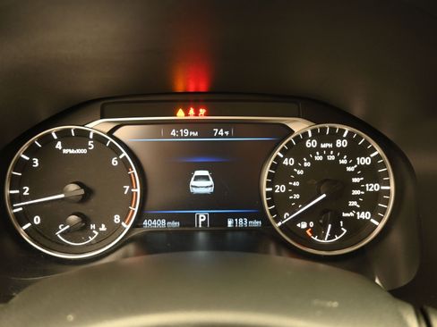 Used 2024 Nissan Altima 2.5 SV image 14