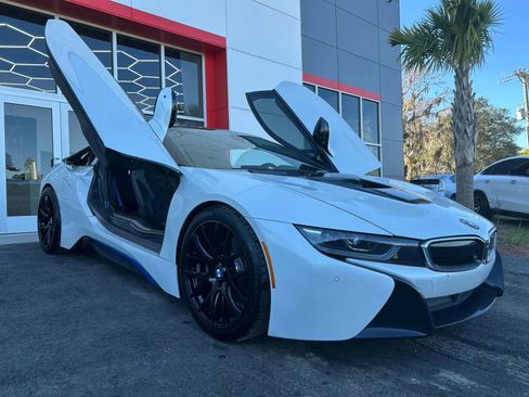 Used 2017 BMW i8 image 8
