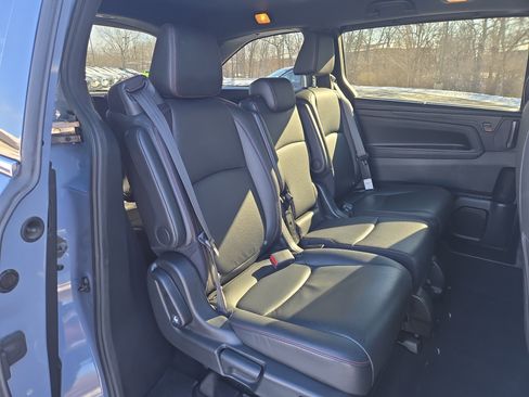 Used 2023 Honda Odyssey Sport image 30
