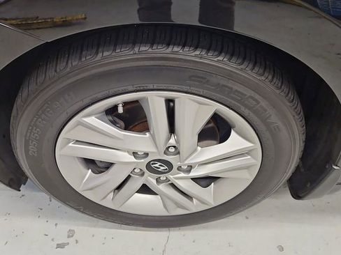 Used 2020 Hyundai Elantra Value Edition w/ Cargo Package (C1) image 10