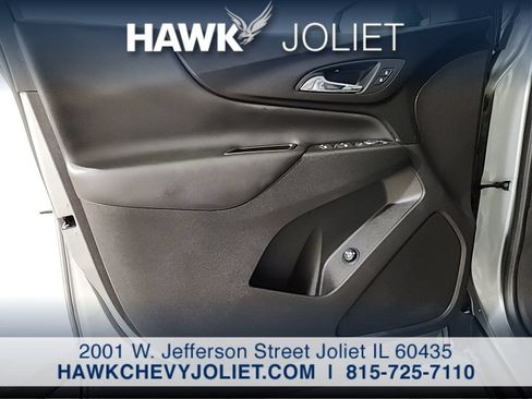 Used 2024 Chevrolet Equinox LT FWD image 19